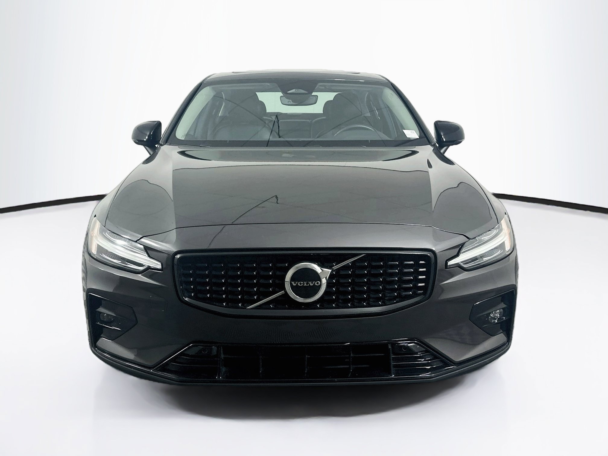 Used 2024 Volvo S60 B5 Core FWD image 2