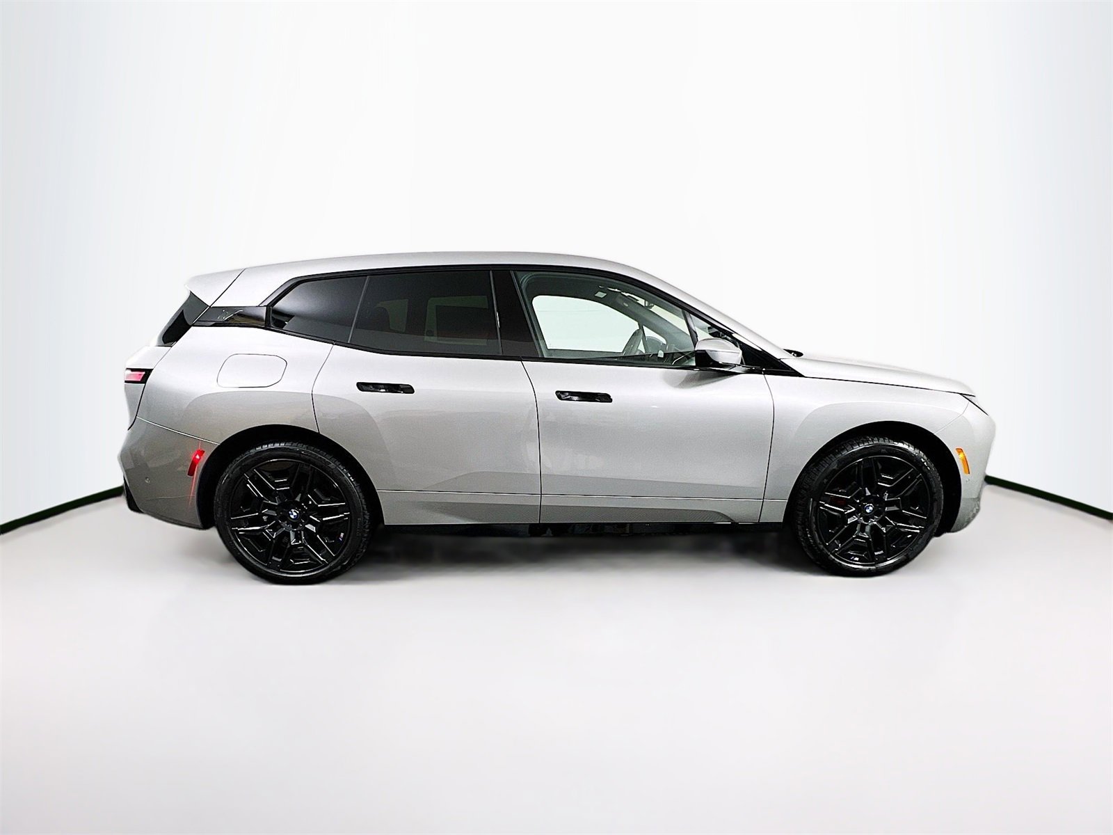 New 2026 BMW iX xDrive60 w/ M Sport Package image 8