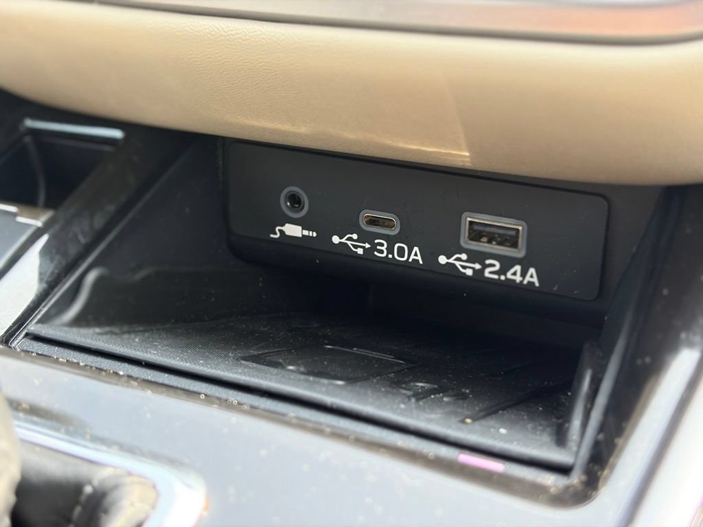 Used 2023 Subaru Outback Limited AWD/4WD image 30