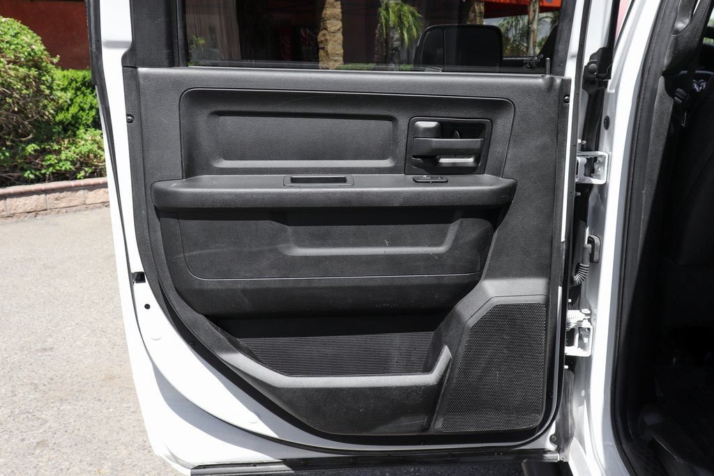 Used 2021 RAM 2500 Tradesman w/ Chrome Appearance Group RWD image 32
