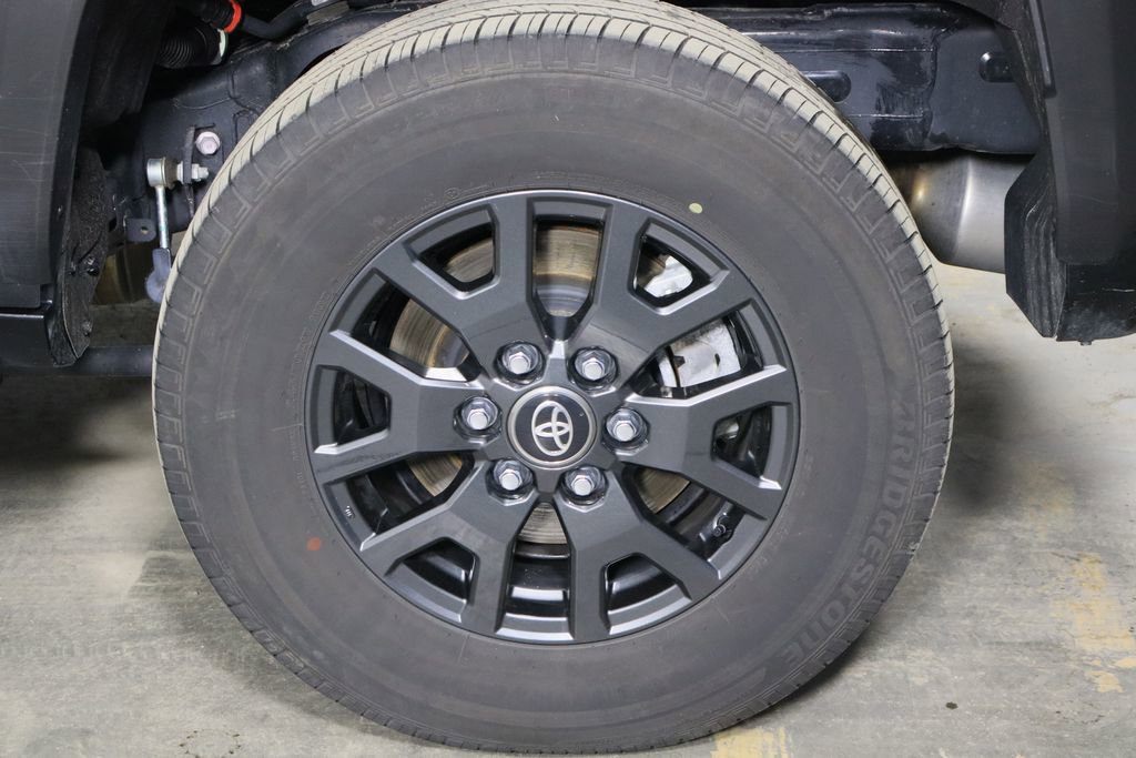 Used 2025 Toyota 4Runner SR5 image 36