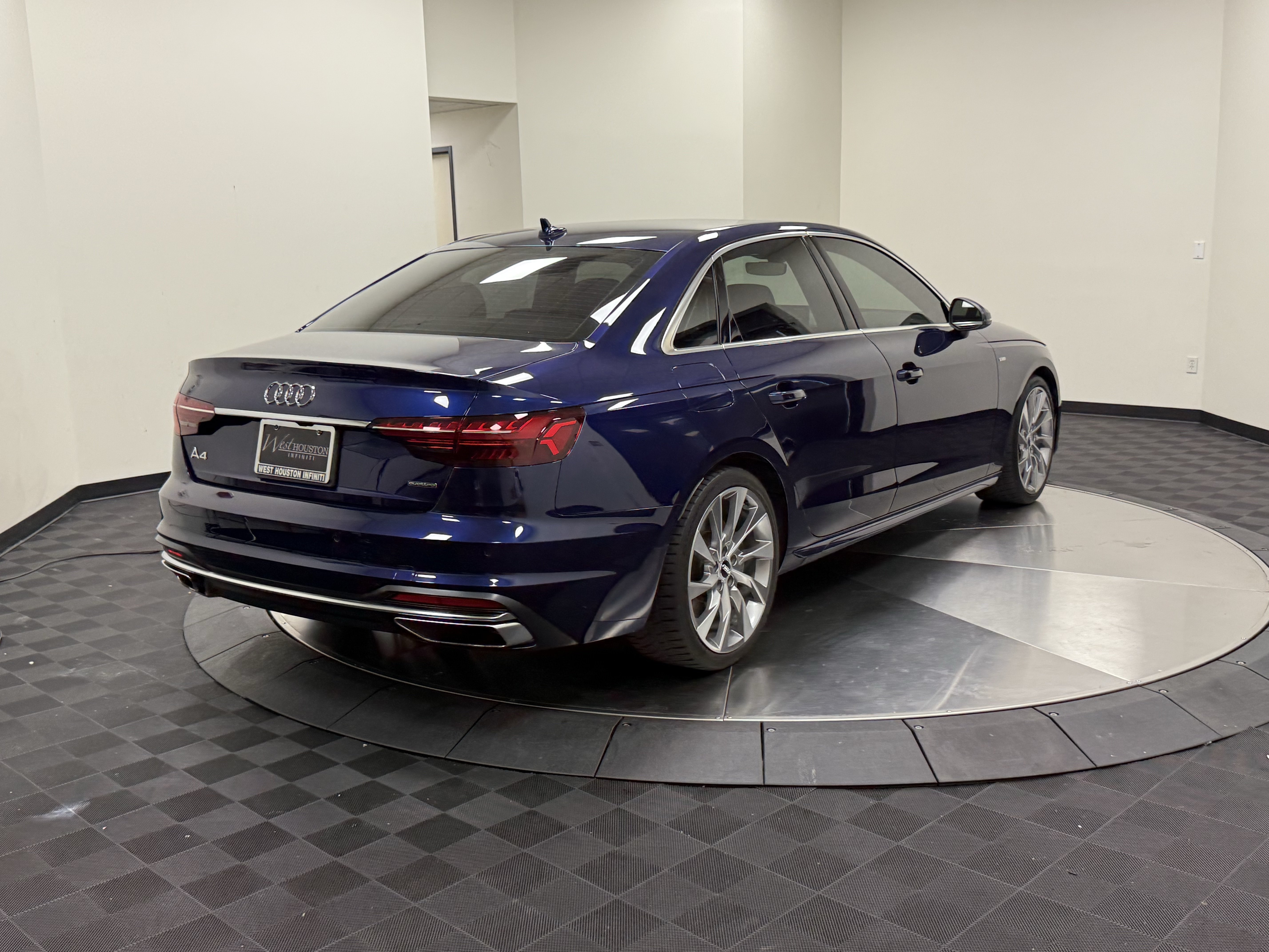 Used 2020 Audi A4 2.0T Premium Plus w/ Premium Plus Package AWD/4WD image 7