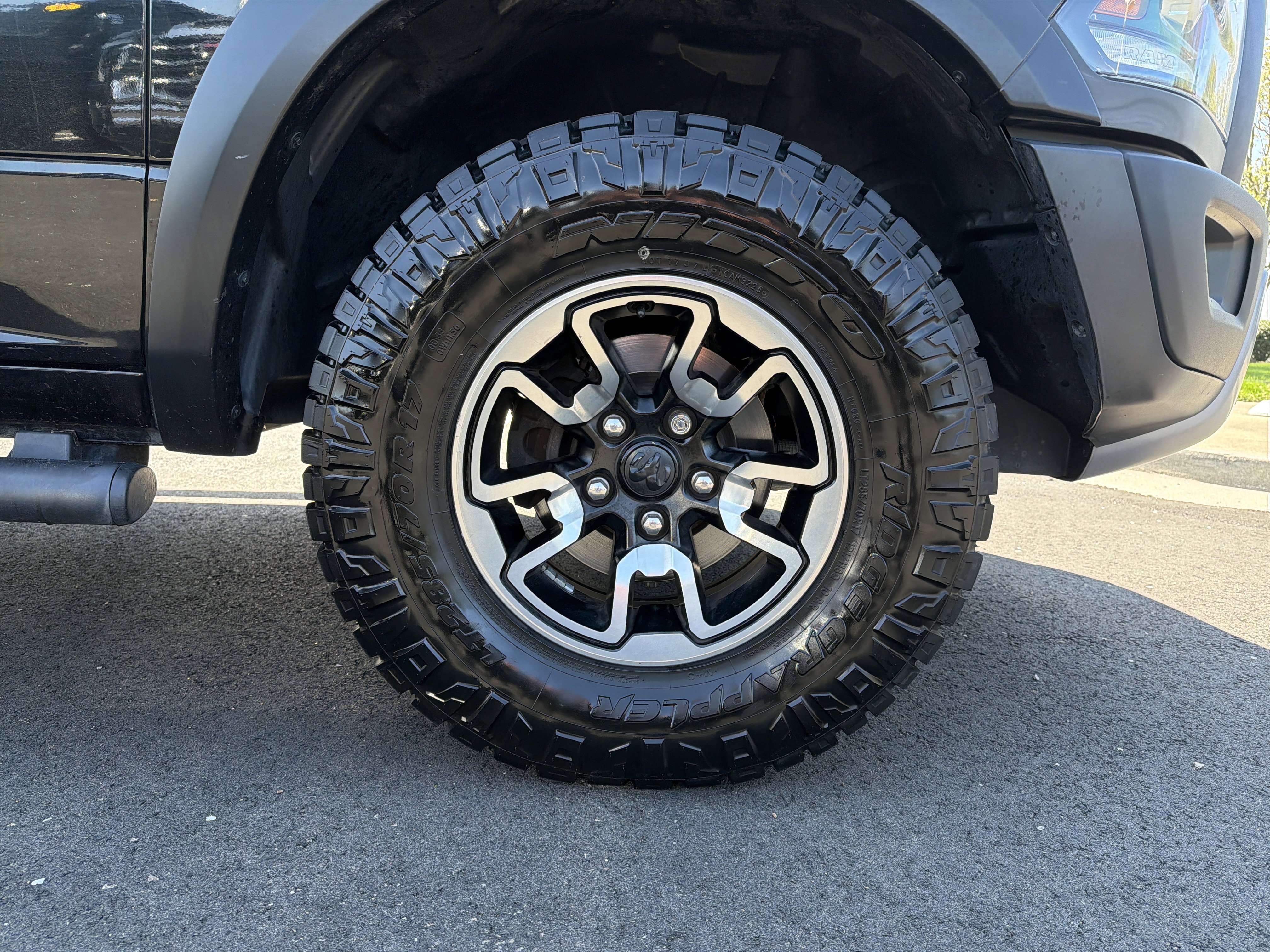 Used 2018 RAM 1500 Rebel w/ Luxury Group image 13