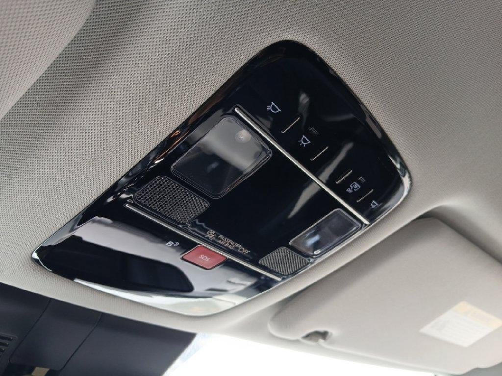Used 2026 Hyundai Santa Fe SEL FWD image 22