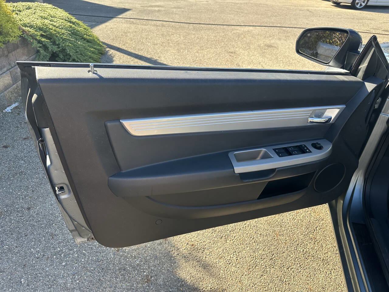 Used 2010 Chrysler Sebring Touring image 16