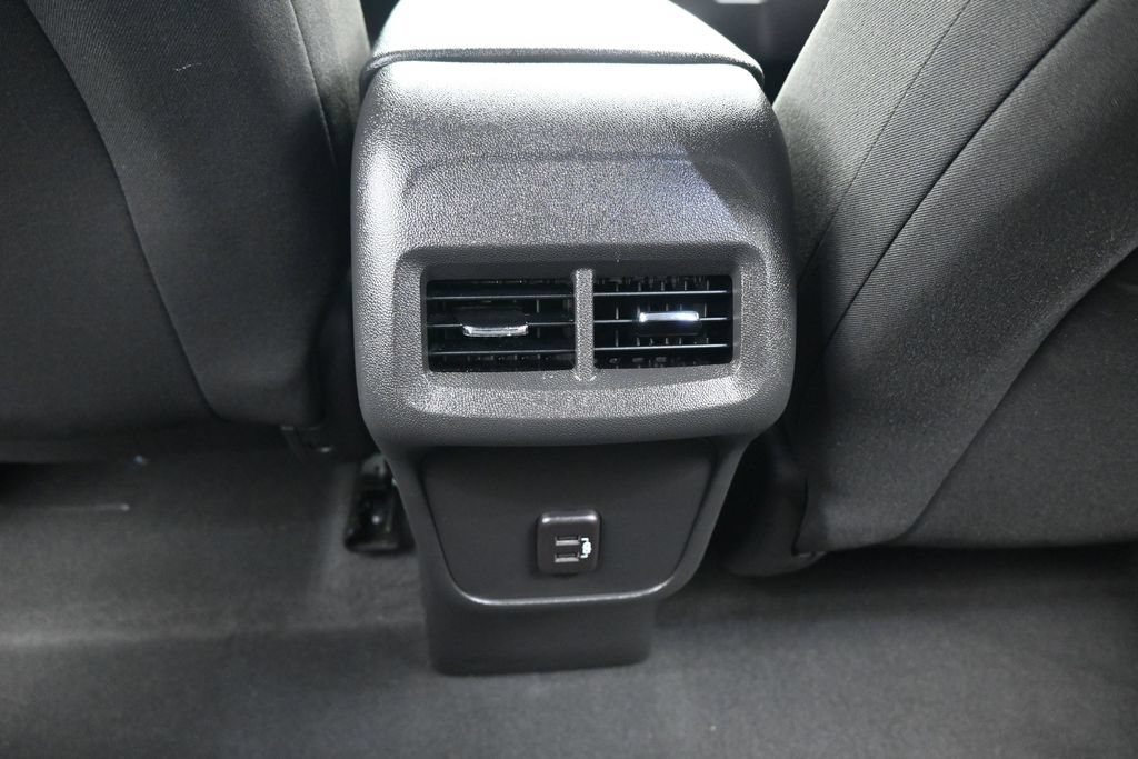 Used 2023 Chevrolet Equinox LS FWD image 36