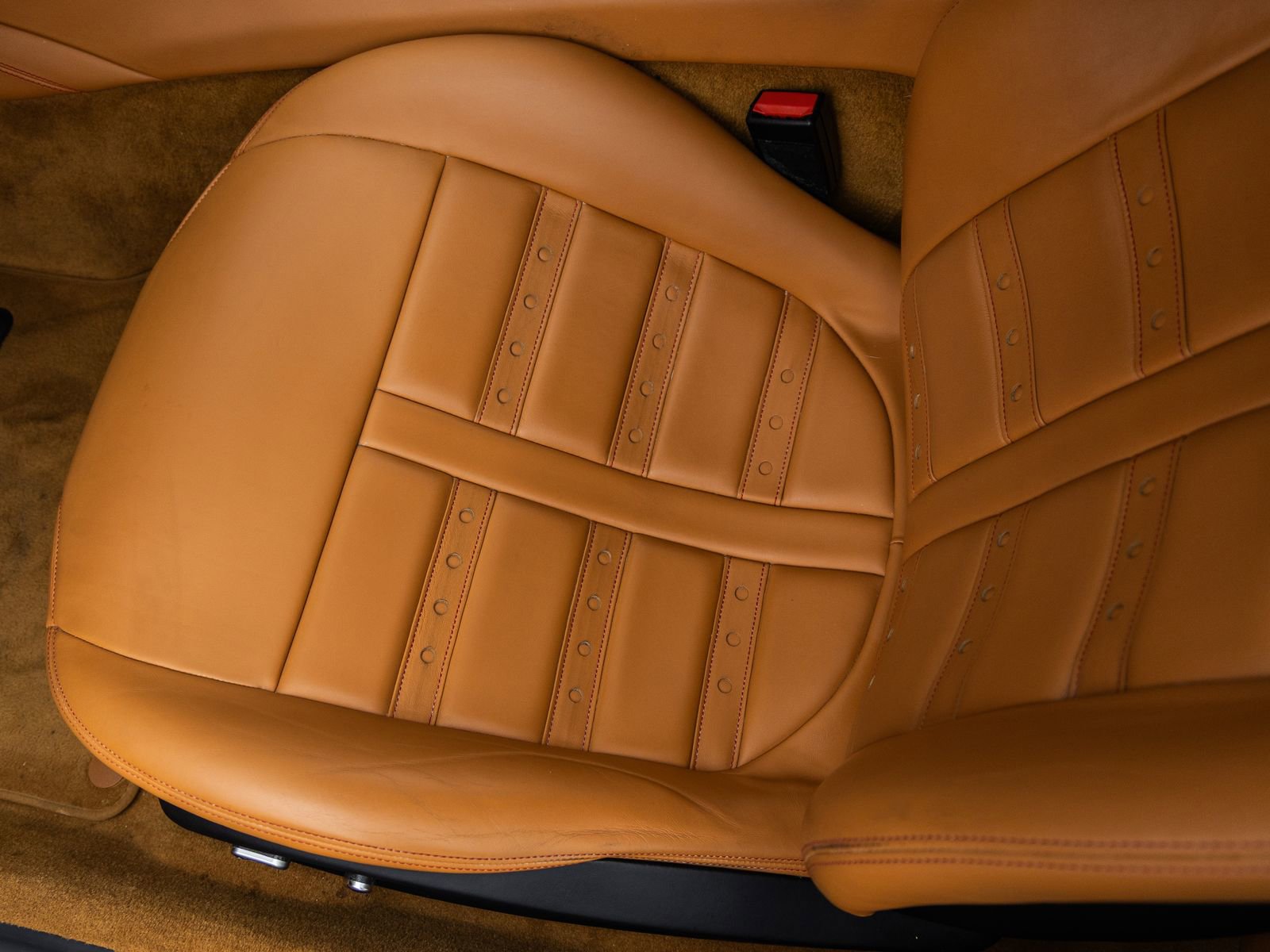Used 2016 Ferrari California T RWD image 30