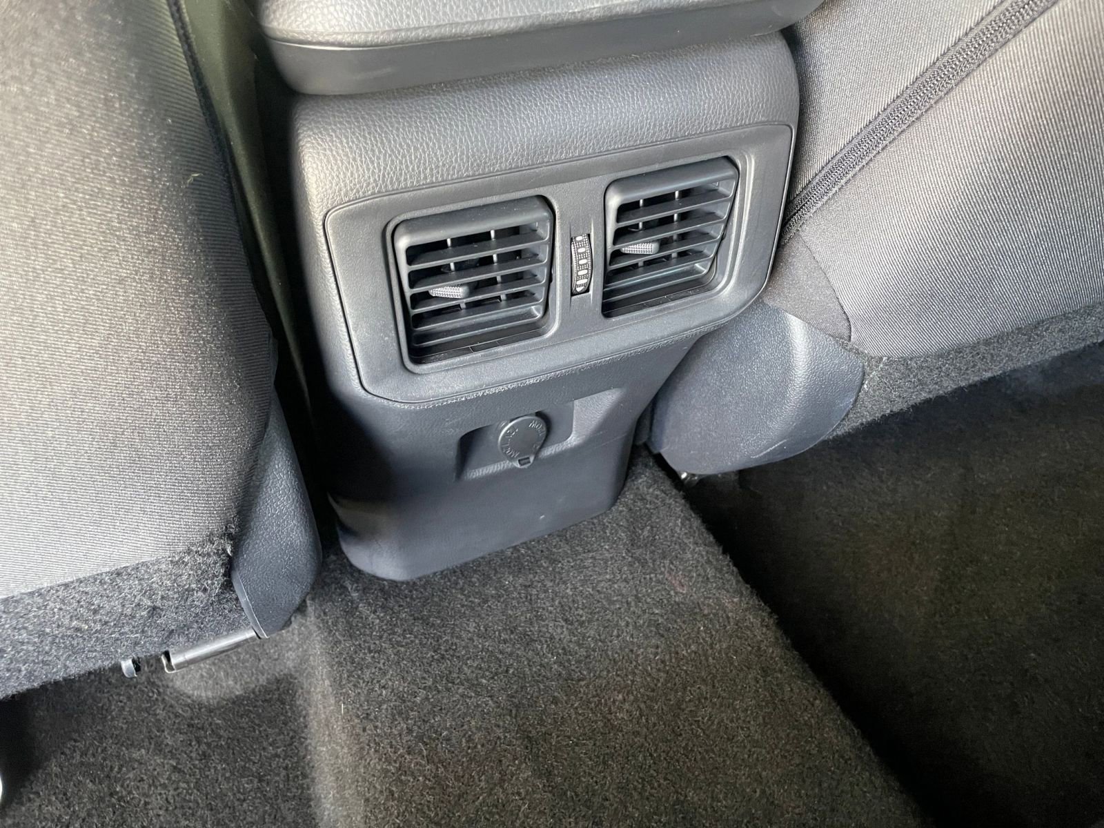 Used 2025 Toyota RAV4 LE image 23