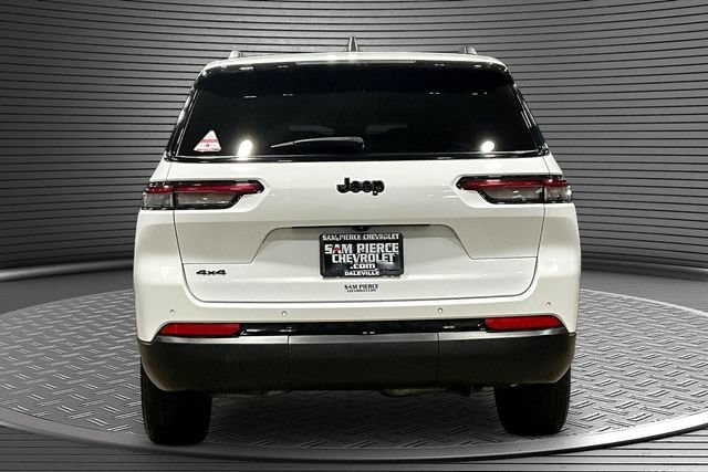 Used 2024 Jeep Grand Cherokee L Altitude AWD/4WD image 5