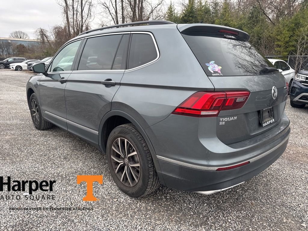 Used 2020 Volkswagen Tiguan SE w/ Panoramic Sunroof Package image 3