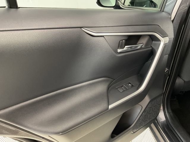 Used 2023 Toyota RAV4 SE w/ Weather & Moonroof Package image 20