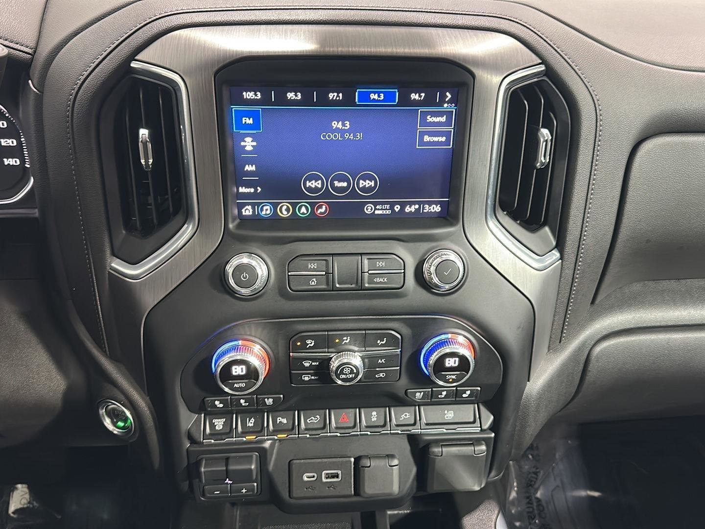 Used 2022 GMC Sierra 3500 Denali w/ Denali Ultimate Package image 27