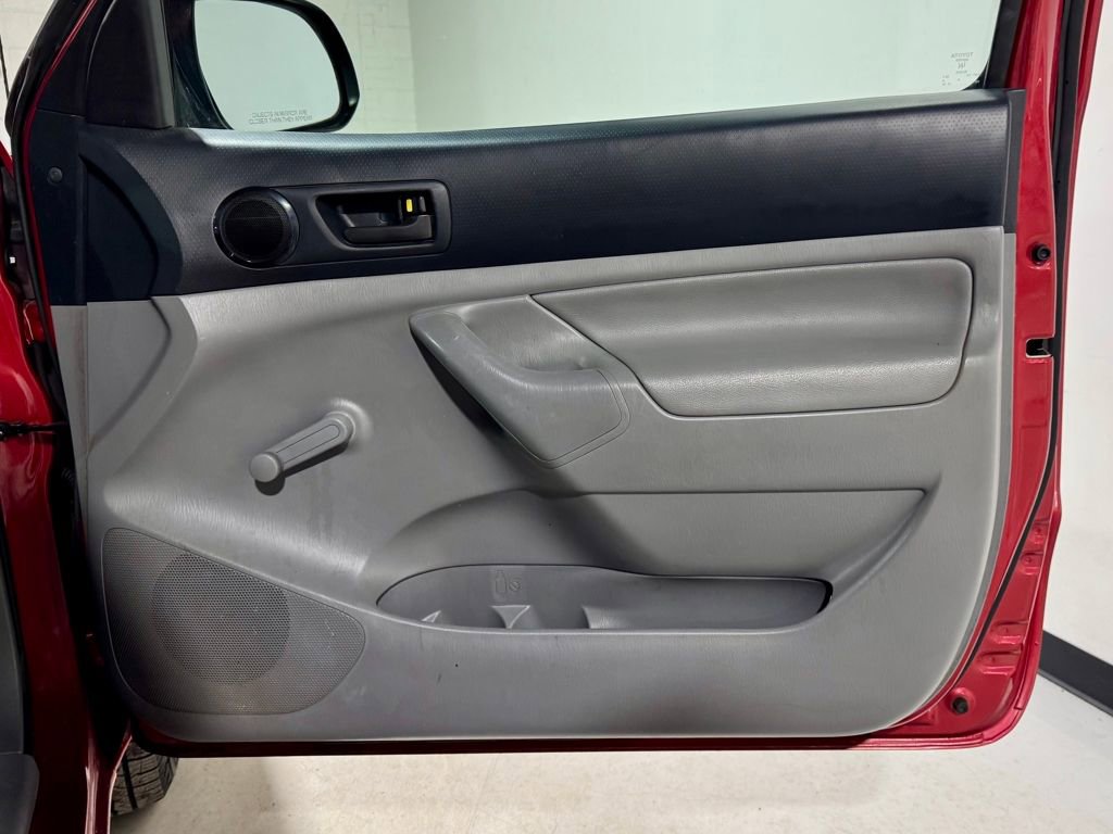 Used 2013 Toyota Tacoma 2WD Regular Cab image 23