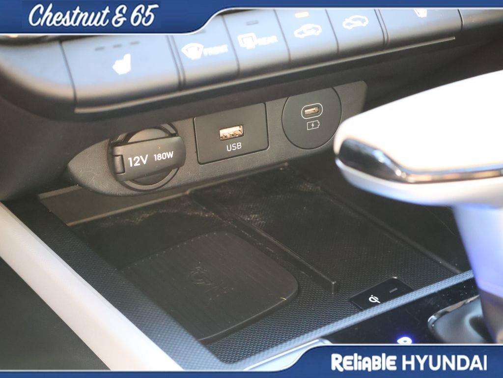 Certified 2024 Hyundai Elantra Limited FWD image 38