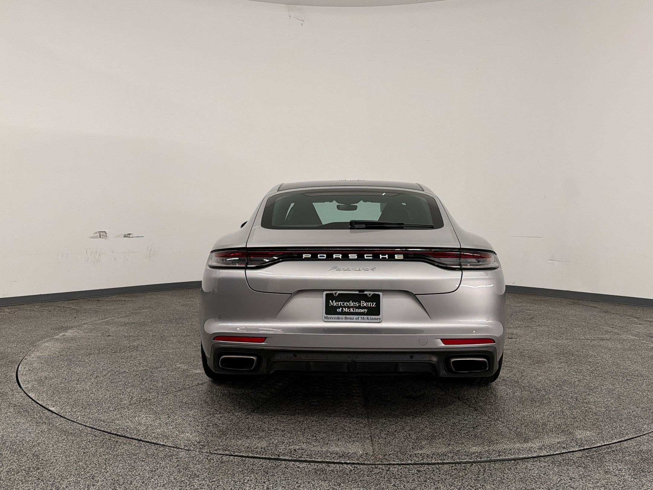 Used 2022 Porsche Panamera 4 AWD/4WD image 9