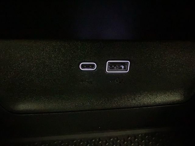 Used 2025 Chevrolet Equinox ACTIV w/ Safety and Technology Package image 19