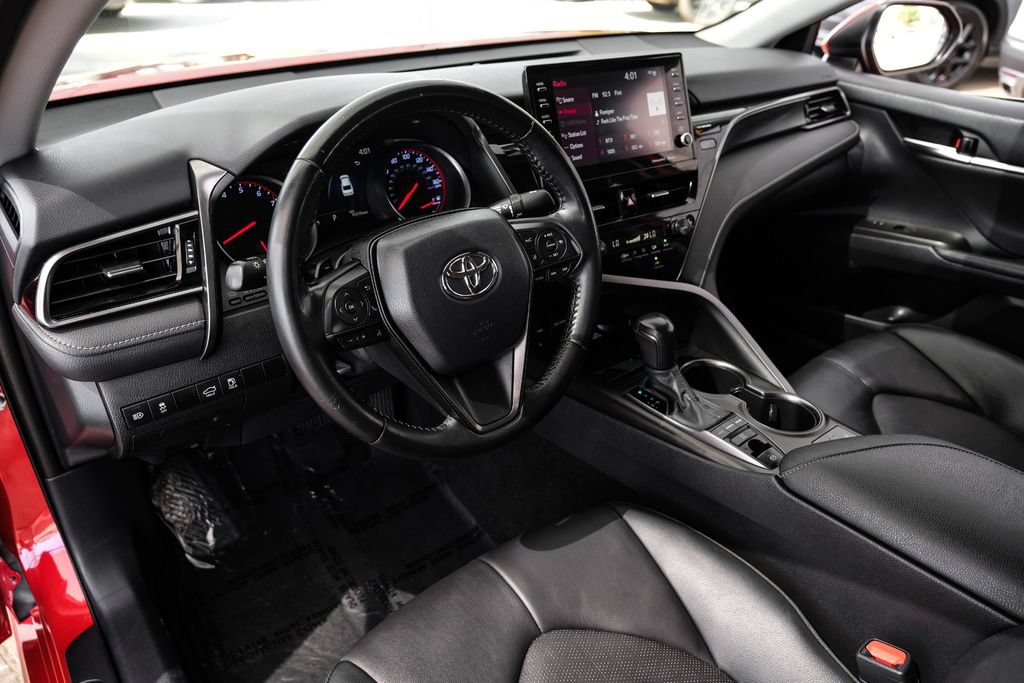 Used 2022 Toyota Camry XSE FWD image 2