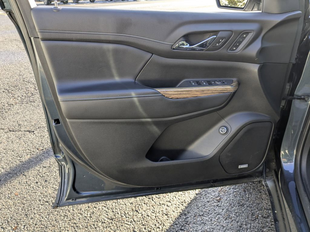 Used 2019 GMC Acadia Denali w/ Technology Package image 9