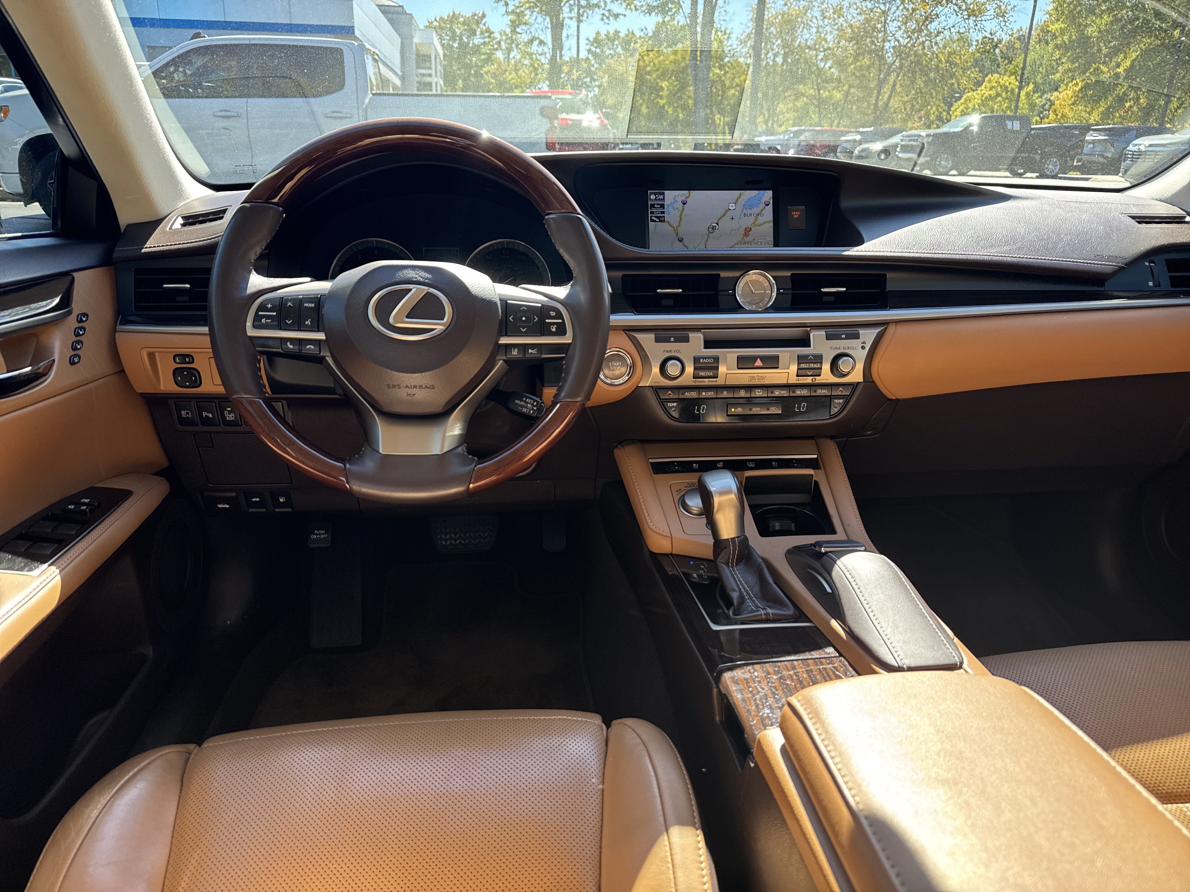 Used 2017 Lexus ES 350 w/ Ultra Luxury Package FWD image 19