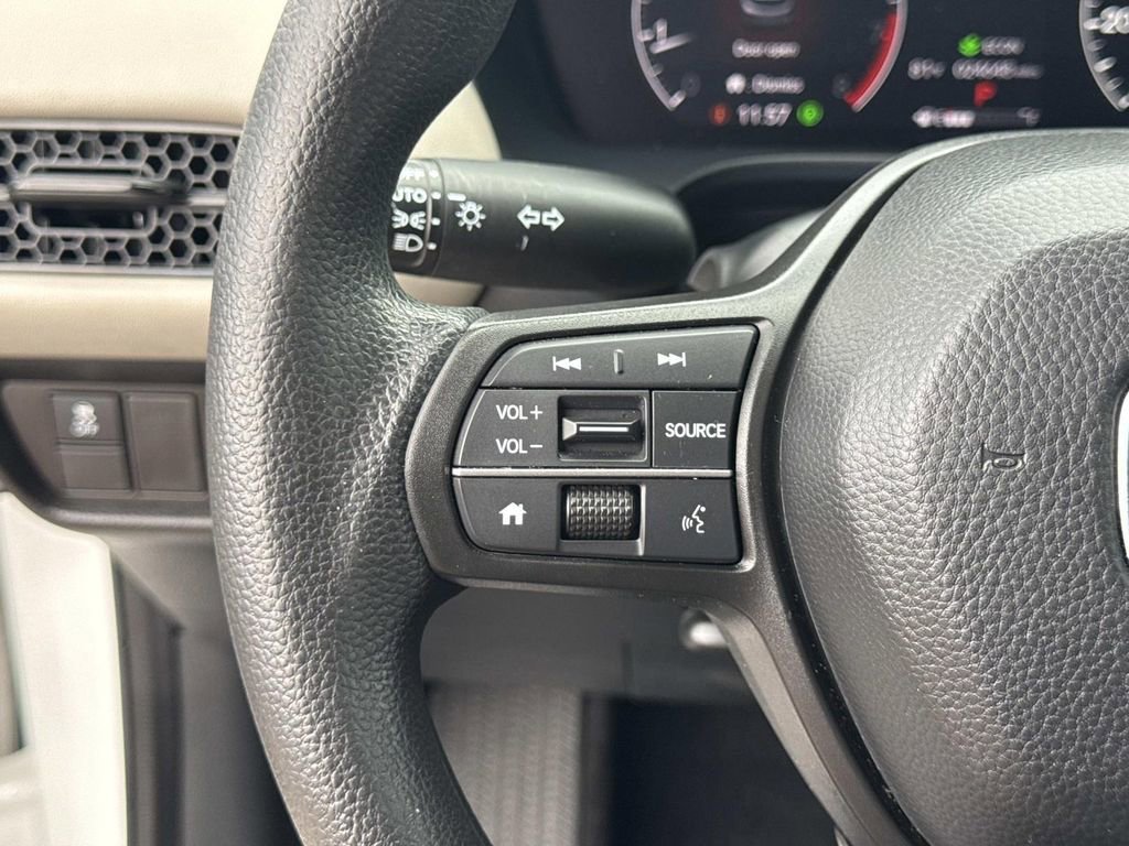 Used 2023 Honda HR-V LX image 28