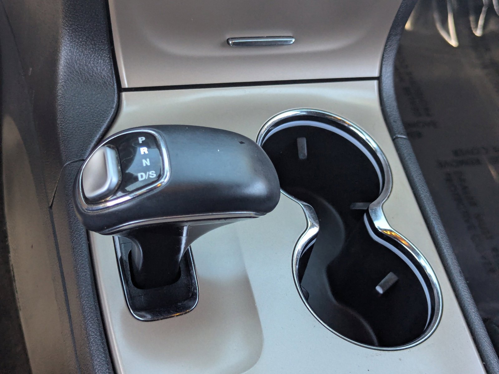 Used 2015 Jeep Grand Cherokee Laredo image 25