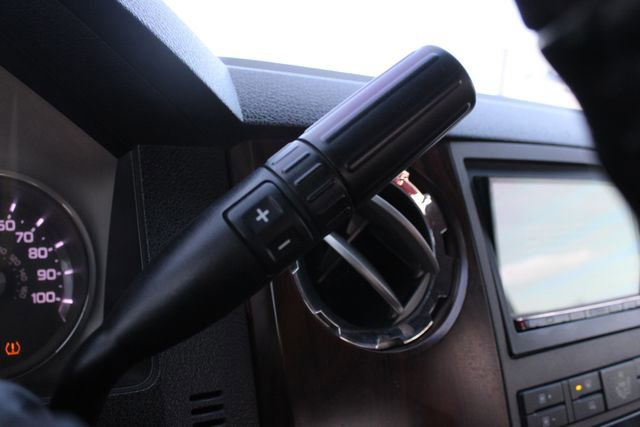 Used 2011 Ford F350 Lariat w/ Lariat Interior Pkg image 12