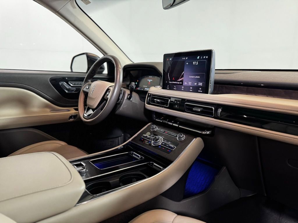 Used 2022 Lincoln Aviator Grand Touring w/ Elements Package Plus image 9