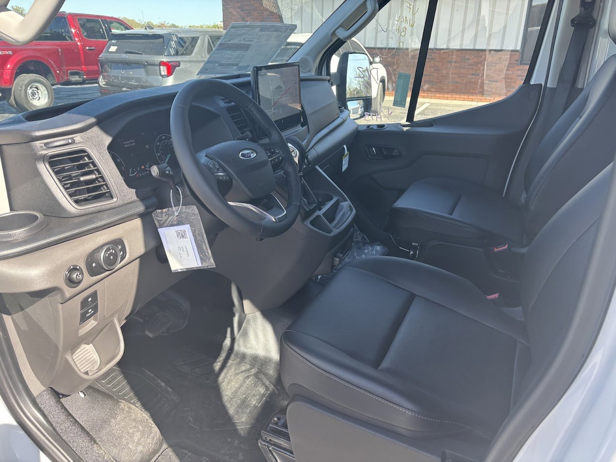 New 2025 Ford Transit 250 148 Medium Roof image 7