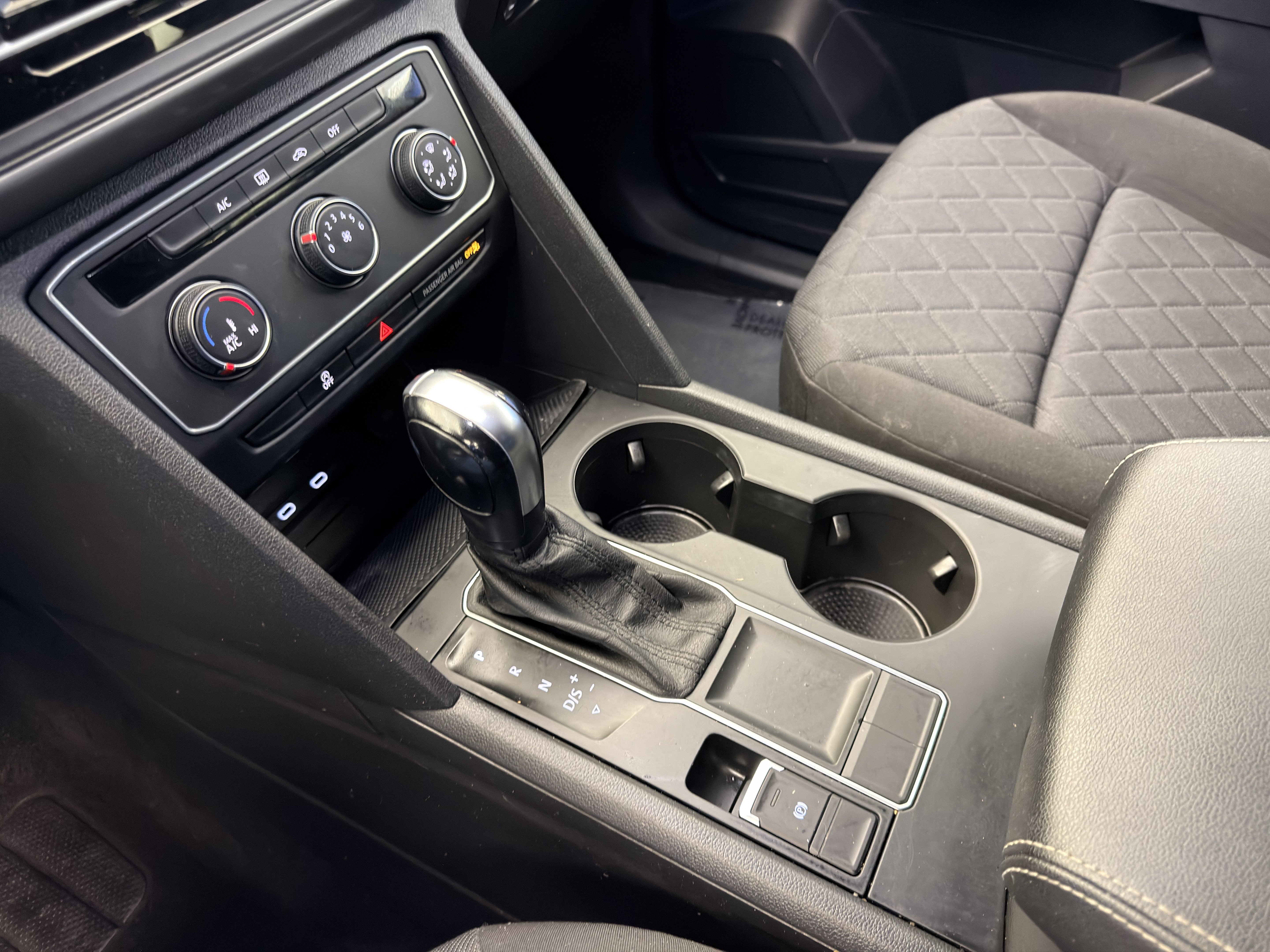 Used 2020 Volkswagen Atlas Cross Sport S FWD image 21