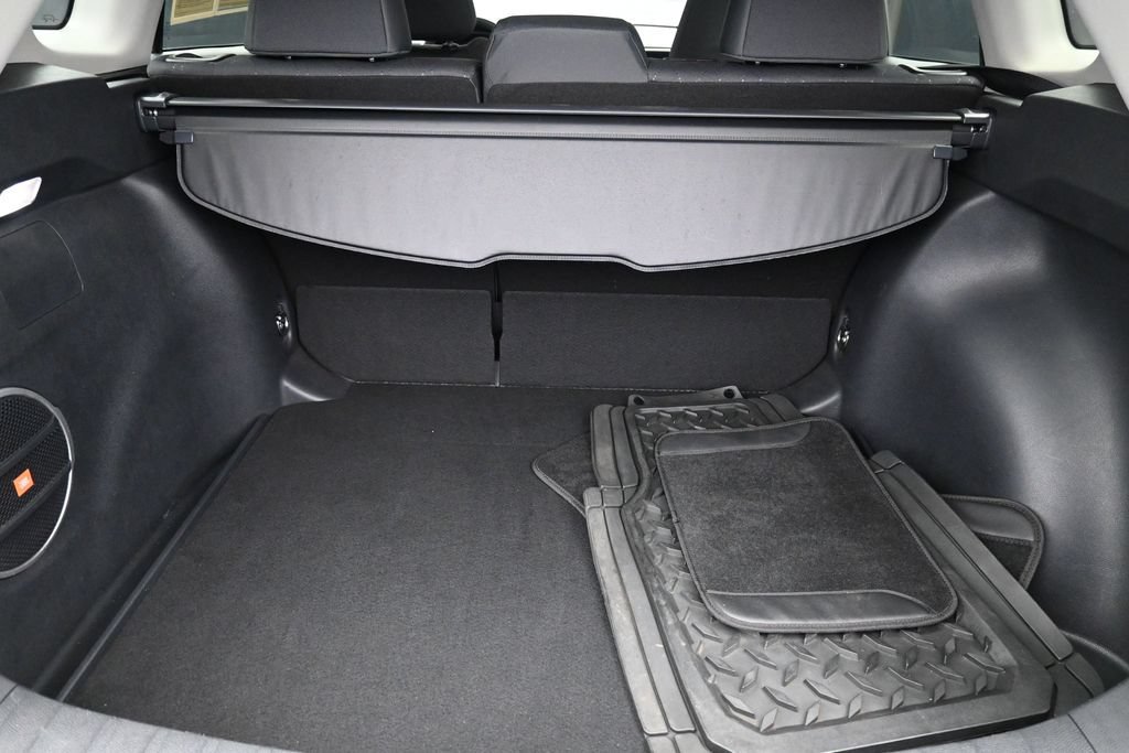 Used 2024 Toyota Corolla Cross LE w/ Moonroof Package FWD image 16