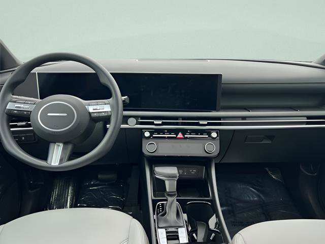 Certified 2025 Hyundai Santa Cruz SEL image 12