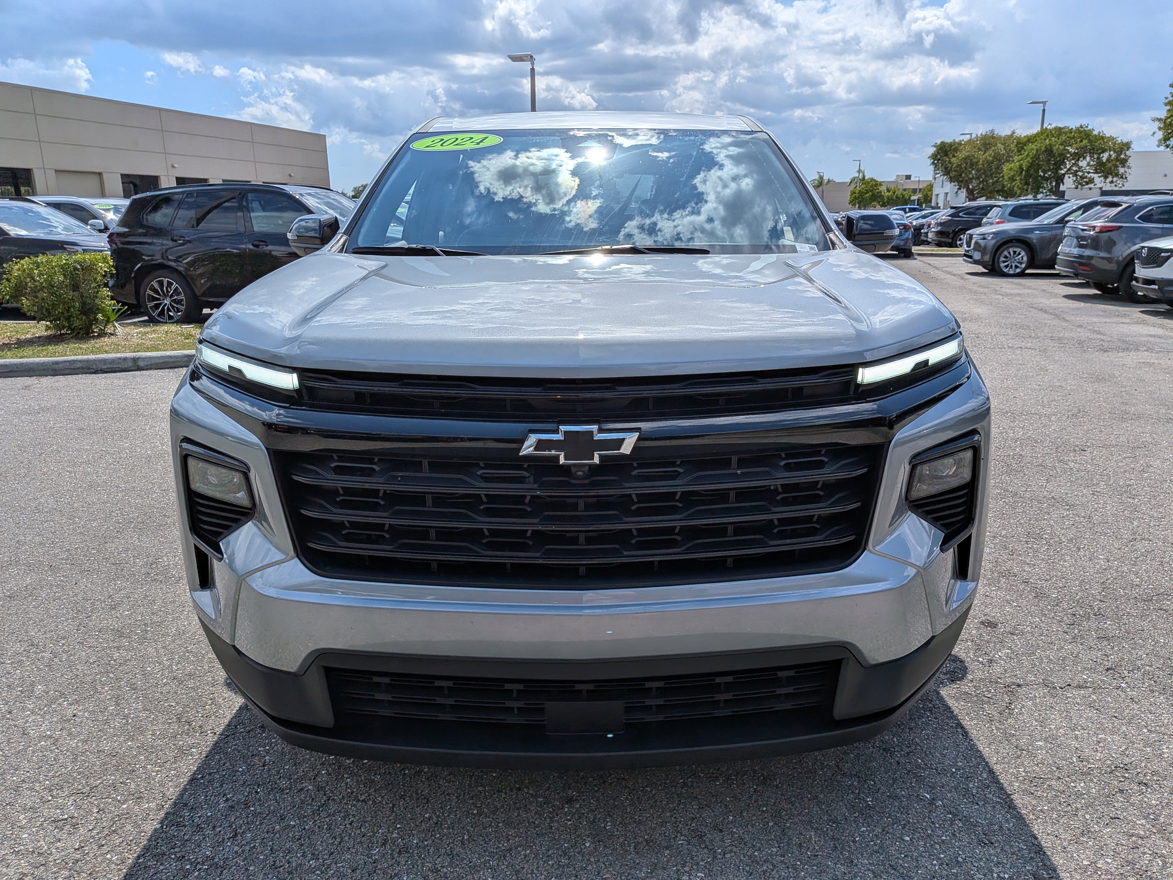 Used 2024 Chevrolet Traverse LS w/ Midnight/Sport Edition FWD image 8