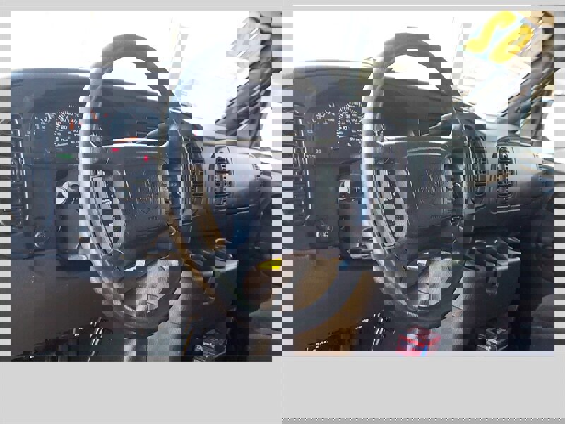 Used 2002 Dodge B1500 image 8