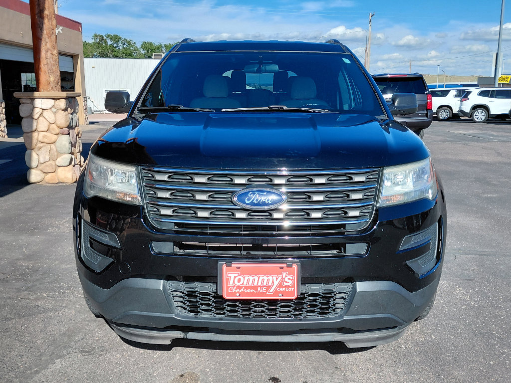Used 2017 Ford Explorer 4WD image 3