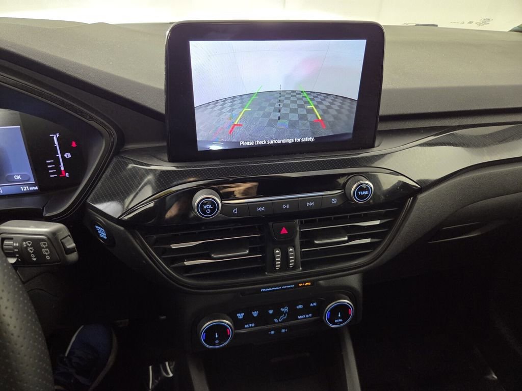 Used 2024 Ford Escape ST-Line image 18