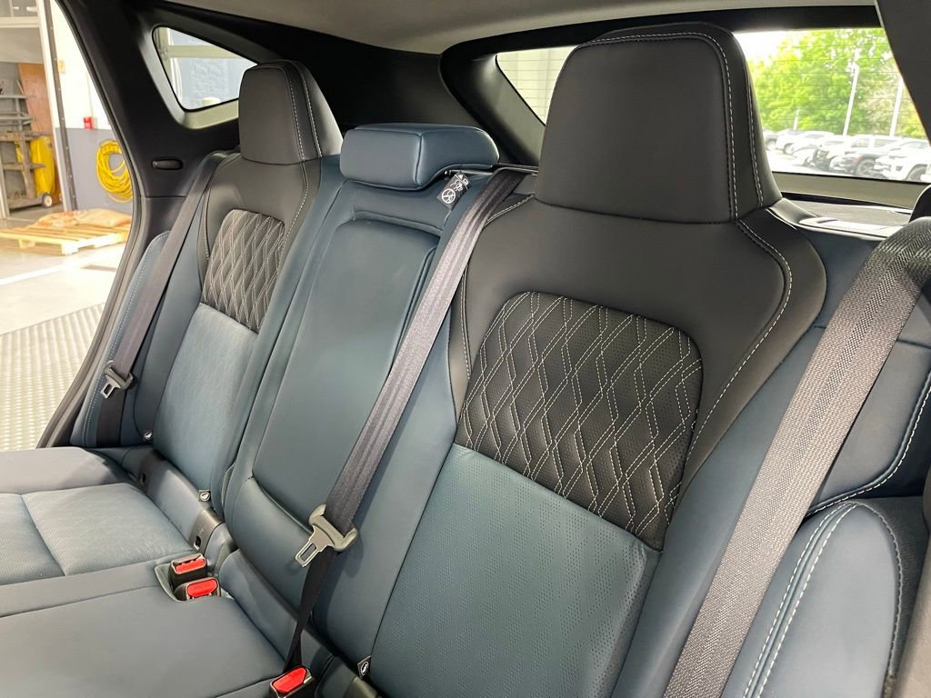New 2026 Nissan Murano Platinum w/ Cargo Package AWD/4WD image 17