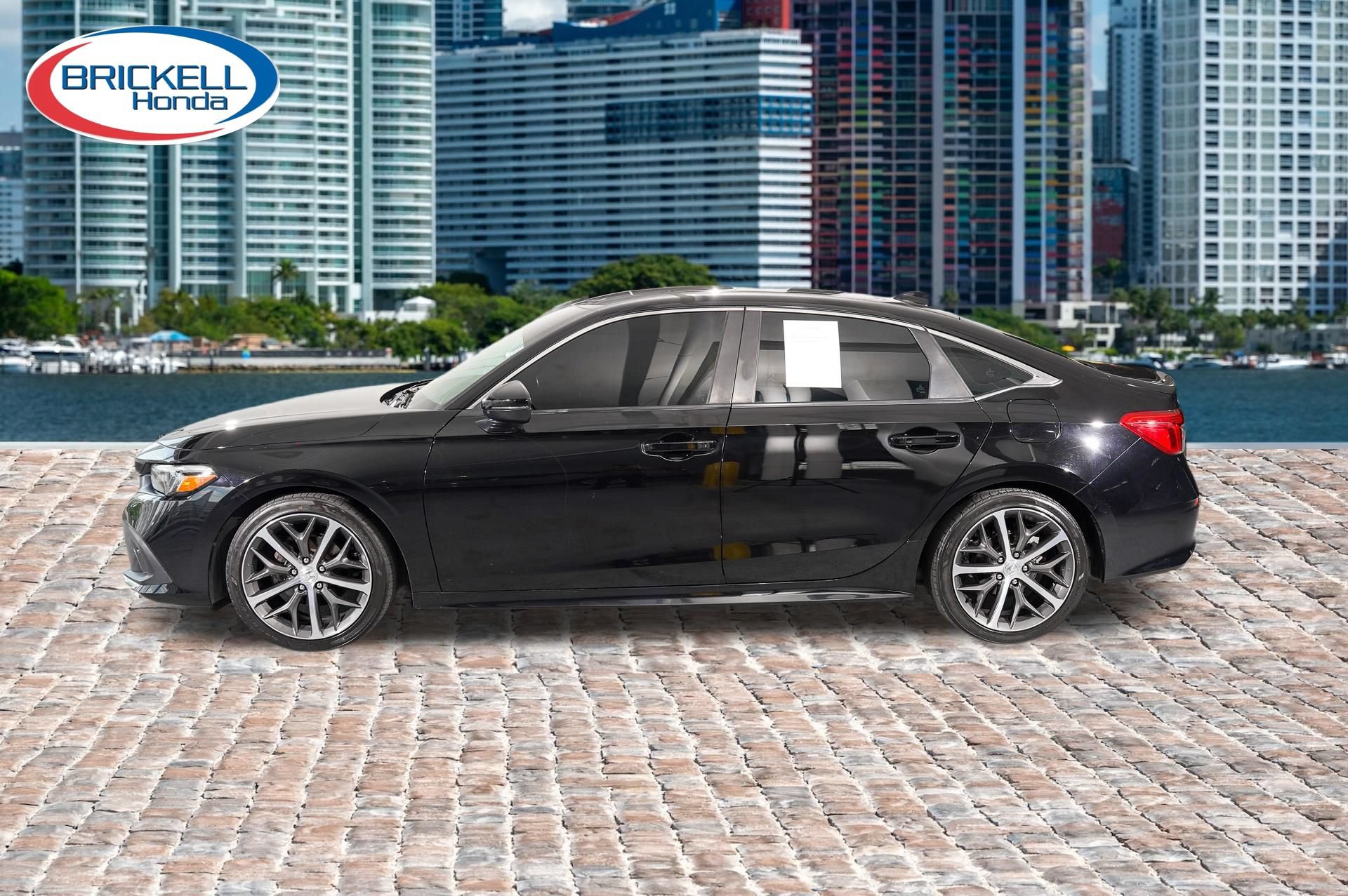 Used 2023 Honda Civic Touring image 3