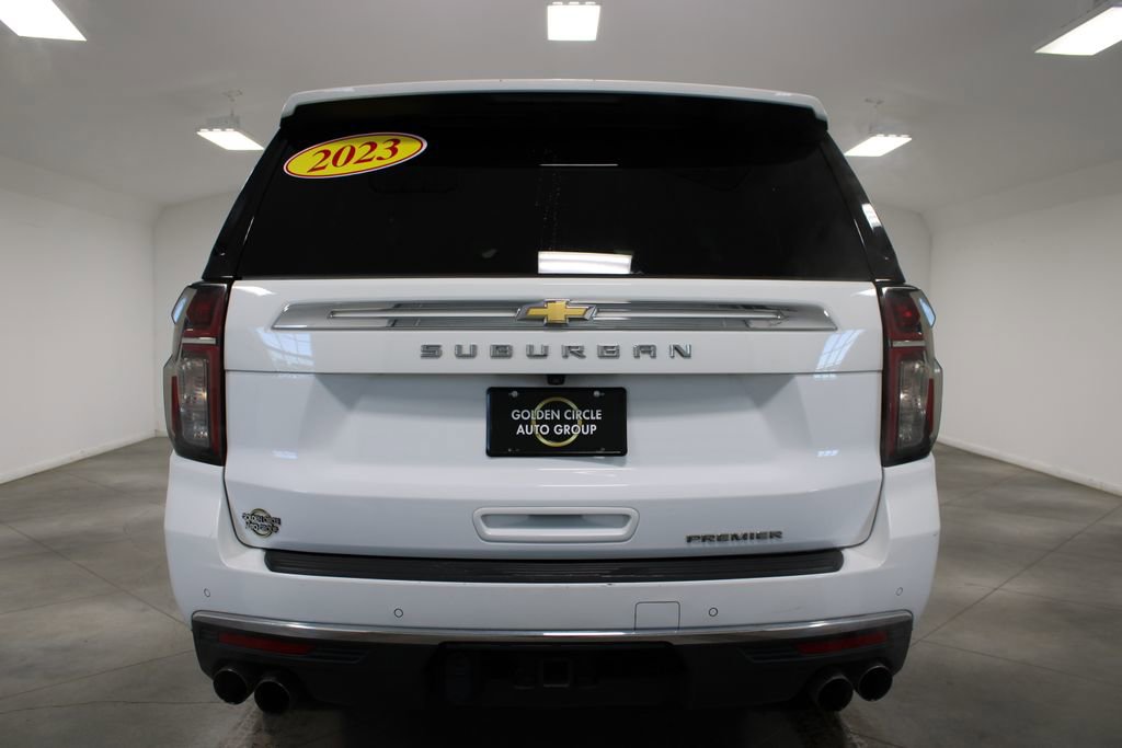 Used 2023 Chevrolet Suburban Premier image 8