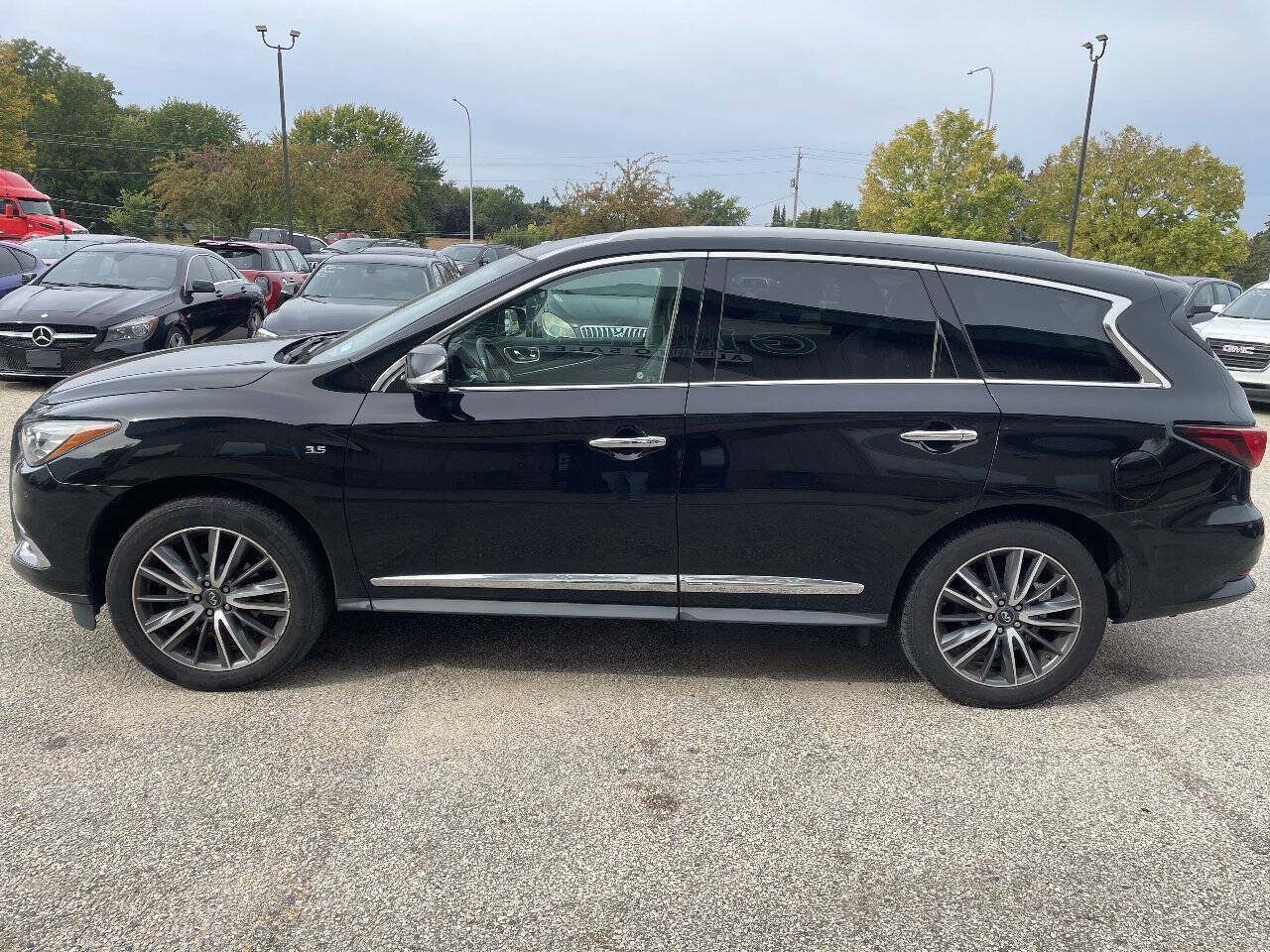 Used 2019 INFINITI QX60 Luxe w/ Essential Package AWD/4WD image 5