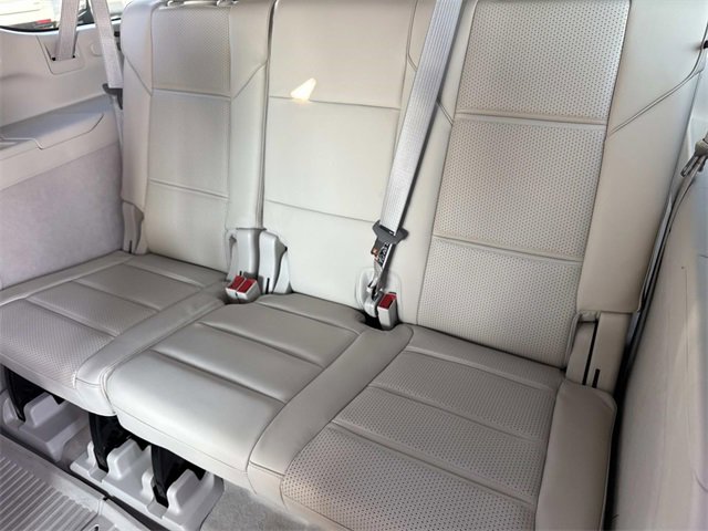 Certified 2025 Cadillac Escalade ESV Premium Luxury Platinum w/ LPO, Radiant Package image 16