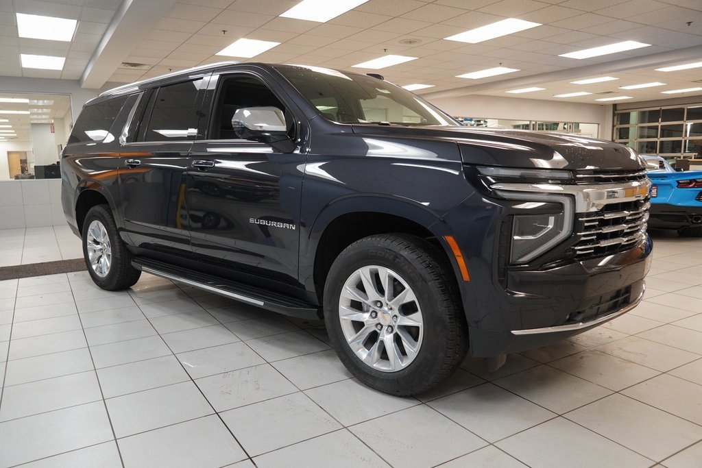 New 2025 Chevrolet Suburban Premier image 18