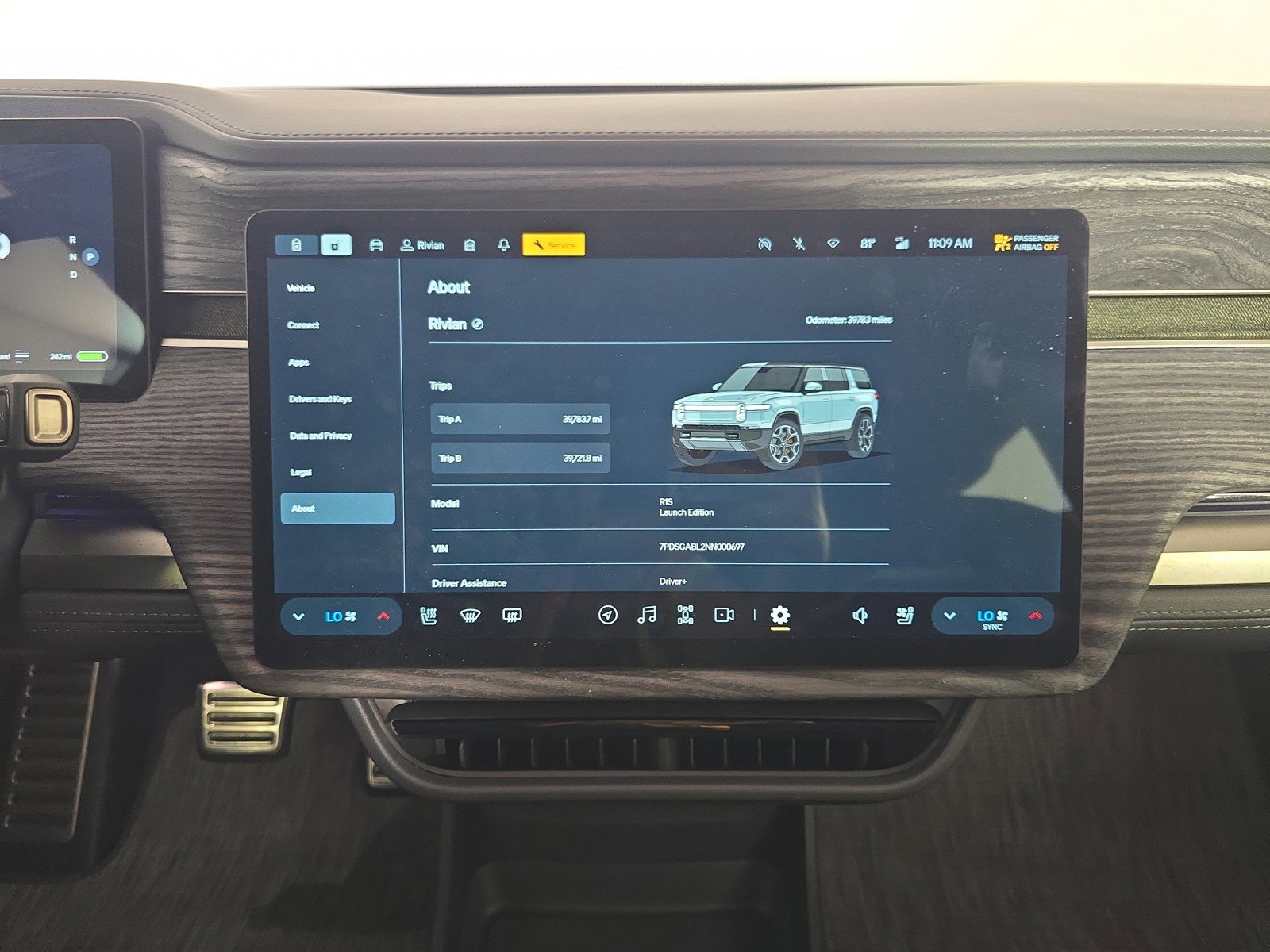 Used 2022 Rivian R1S Launch Edition image 29