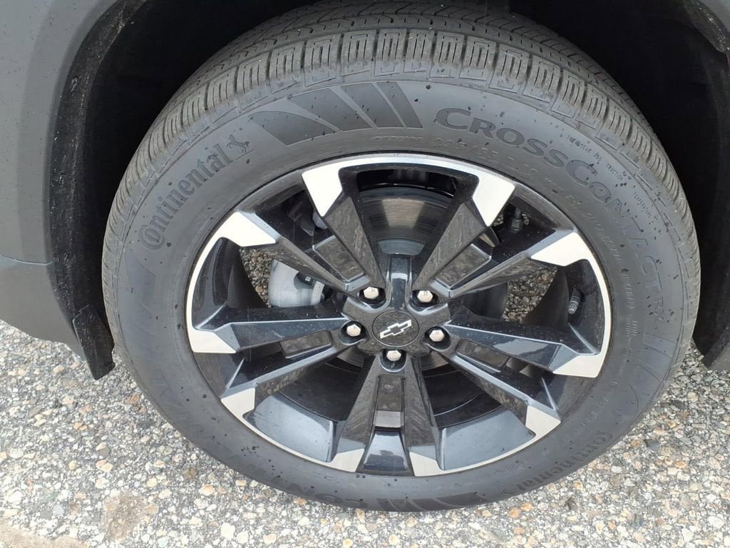New 2026 Chevrolet Equinox RS w/ Safety and Technology Package AWD/4WD image 9