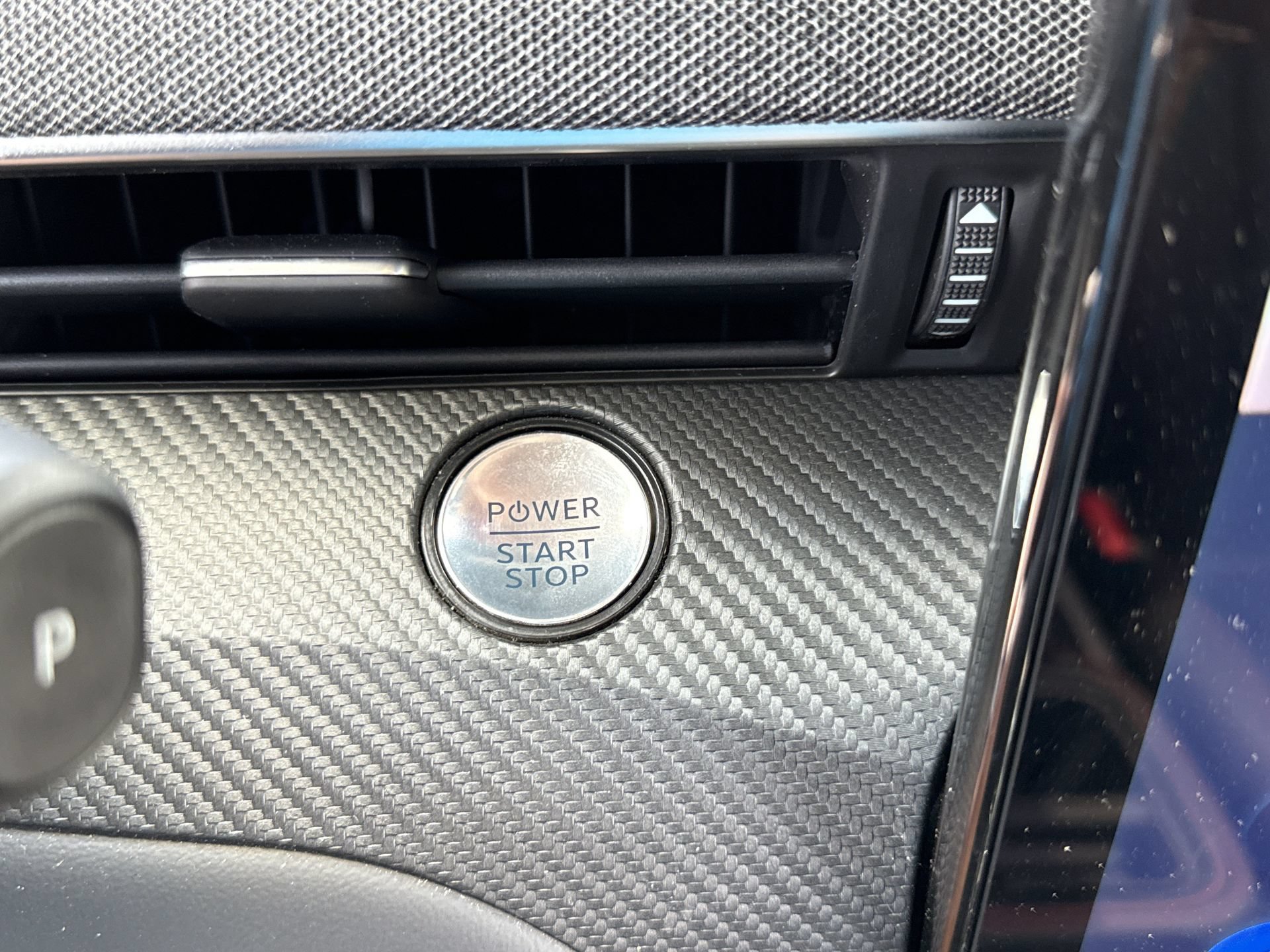 Used 2025 Ford Mustang Mach-E Premium w/ Sport Appearance Package AWD/4WD image 7