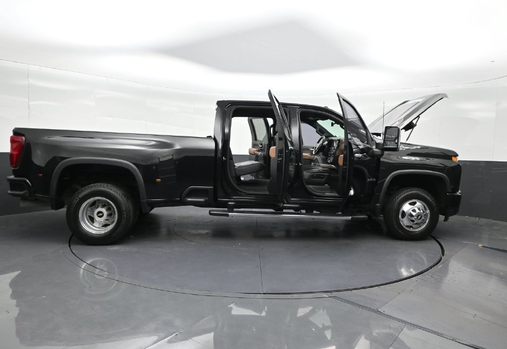Used 2020 Chevrolet Silverado 3500 High Country AWD/4WD image 32