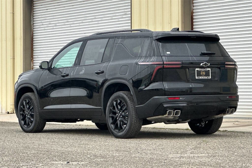 New 2026 Chevrolet Traverse LT w/ Enhanced Driving Package image 4