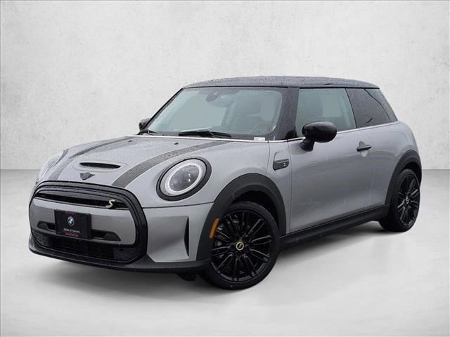Used 2024 MINI Cooper SE image 1