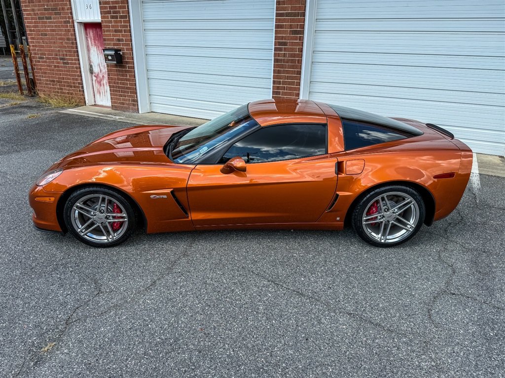 Used 2007 Chevrolet Corvette Z06 w/ Preferred Equipment Group RWD image 19