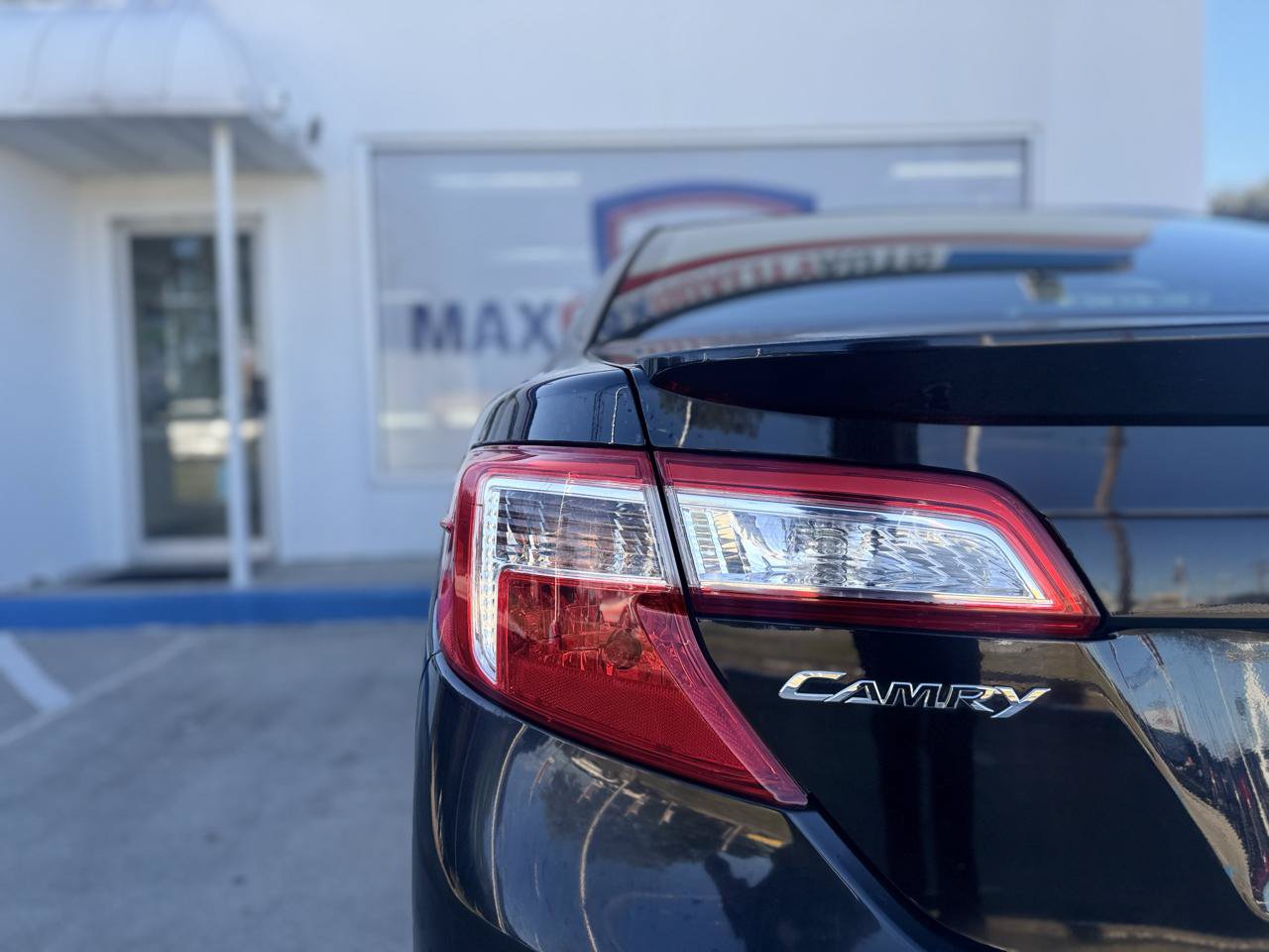 Used 2012 Toyota Camry SE FWD image 31