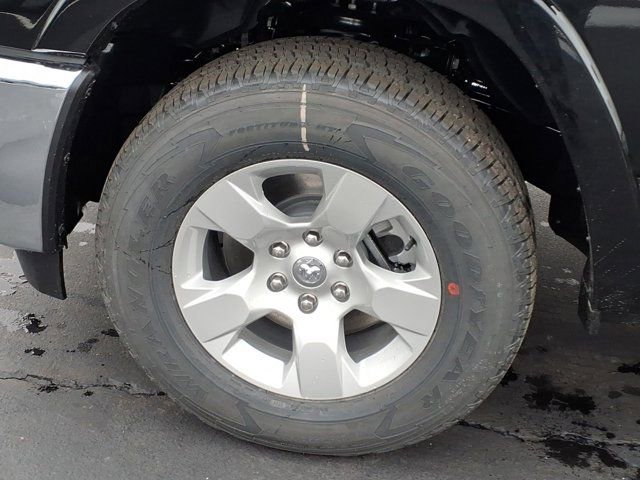 New 2026 RAM 1500 4x4 Crew Cab image 20